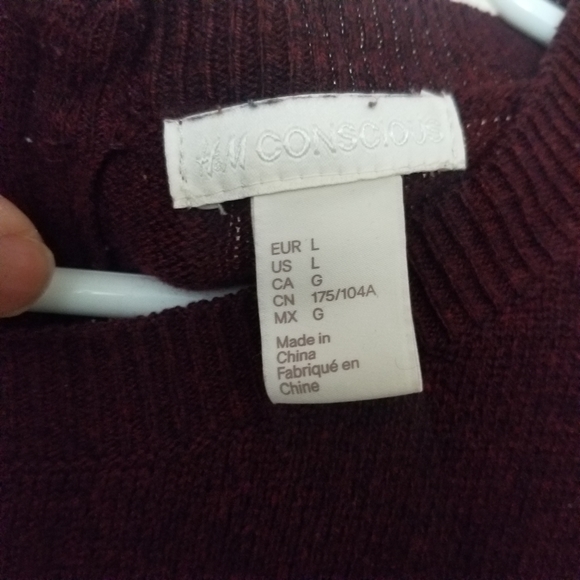 H&M Crew Neck Maroon Sweater Large - Picture 4 of 4
